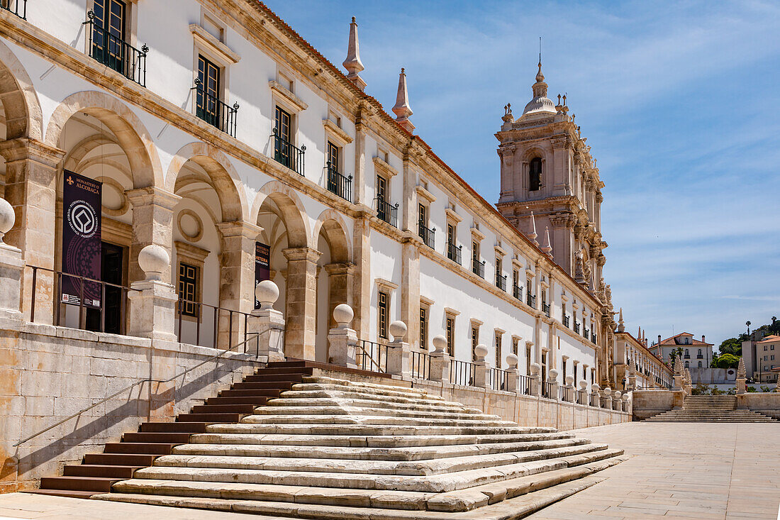 Das Welterbe Kloster Mosteiro de Alcobaca ist eines der größten und ältesten Bauwerke in Portugal, Europa