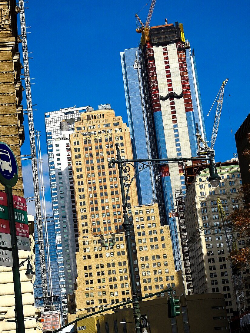 New York City, USA. Gebäude in Lower Manhattan von Battery Pl aus gesehen.