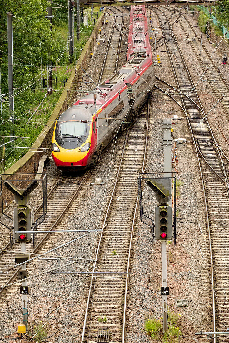 Zugwechselgleise an der Kreuzung auf Gleisanlagen, Edinburgh, UK