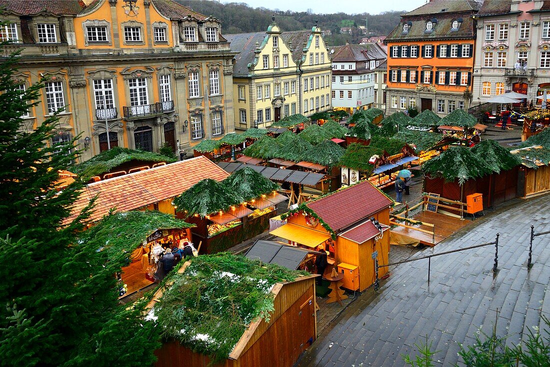 Christmas market at Marktplatz,town hall in background,historic part of Schwabisch Hall,Schwabisch Hall,Baden-Wurttemberg,Germany,Europe