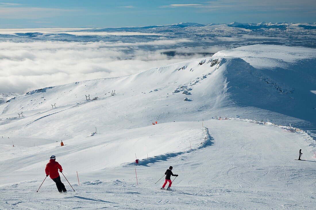 France,Puy de Dome (63),Besse-et-Saint-Anastaise,ski station of Super Besse,Puy de la Perdrix ski slope,back Puy de Paillaret.