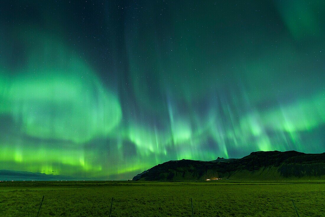 Polarlichter, Mt. Eyjafjoll, Island.