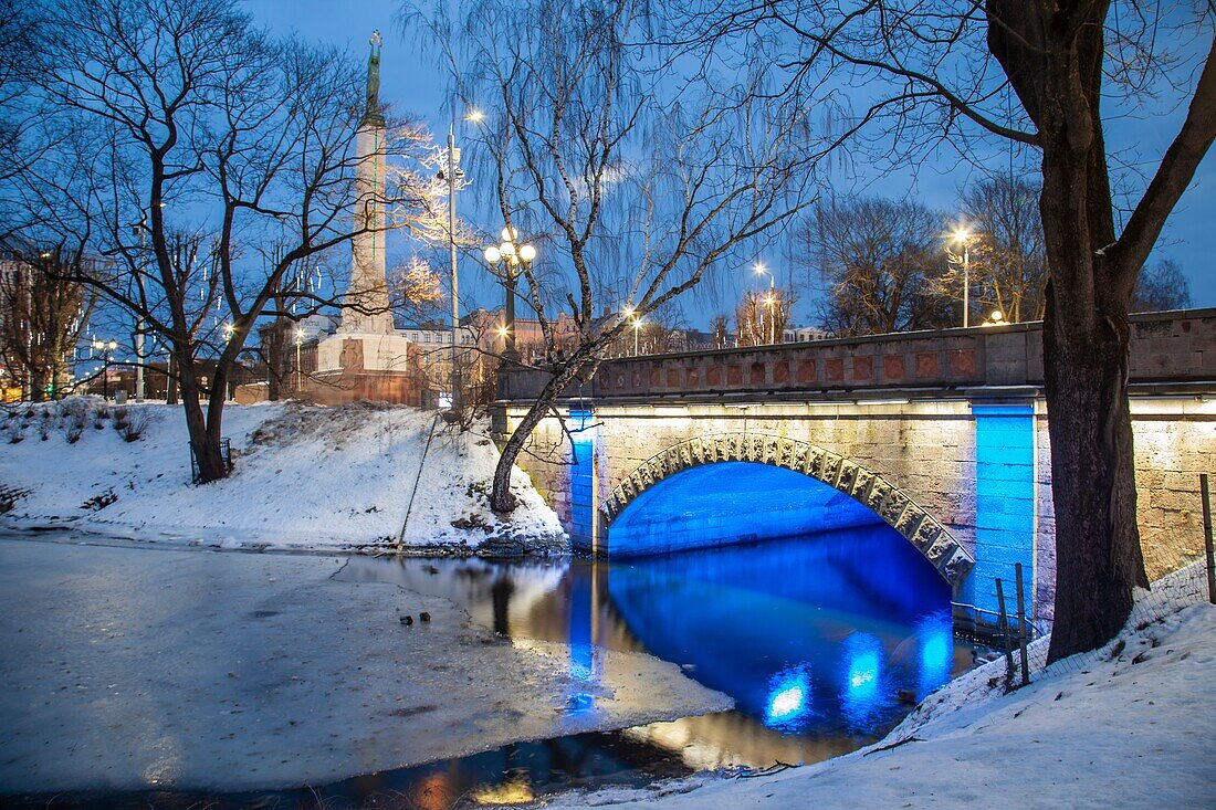 Winterabend in Riga, Lettland.