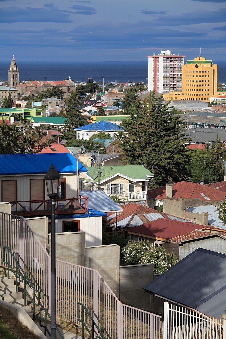 Chile, Magallanes, Punta Arenas, Skyline, Magellanstraße.