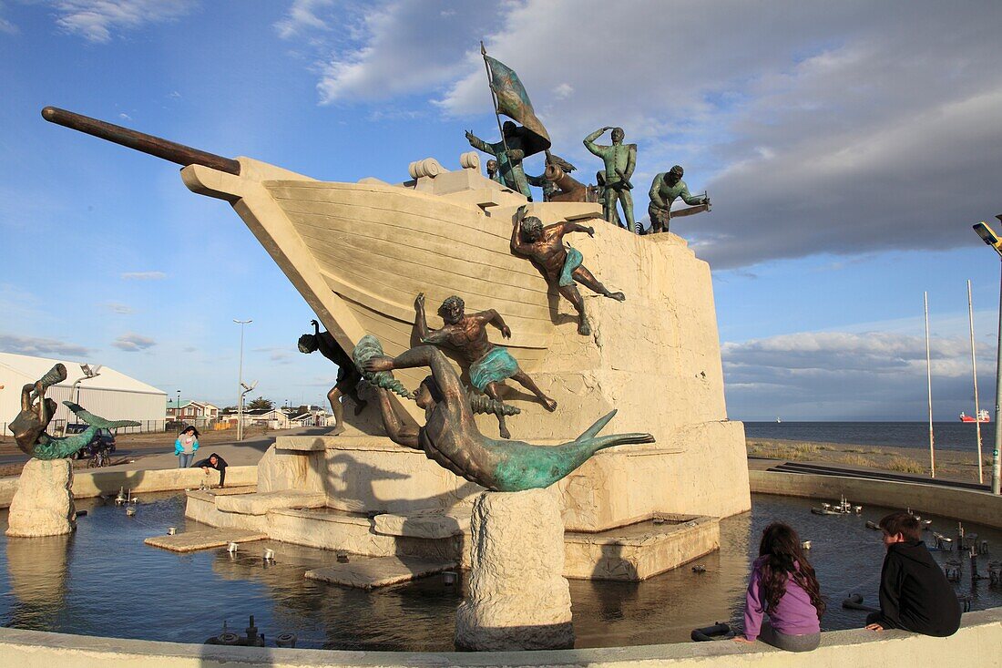Chile, Magallanes, Punta Arenas, Denkmal von Pedro Sarmiento de Gamboa.