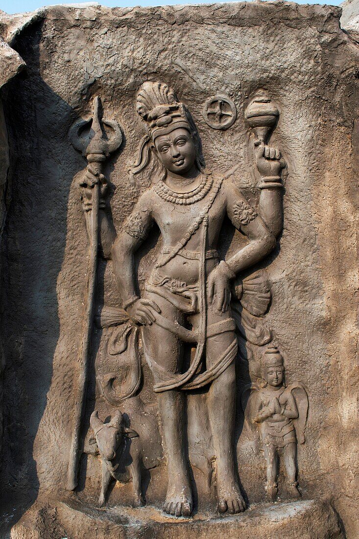Hadshi-Tempel, Sant Darshan Museum, in der Nähe von Tikona Vadgoan Maval, Bezirk Pune, Maharashtra, Indien.