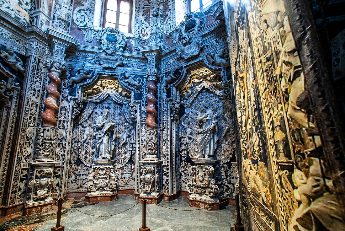 Palermo, Kathedrale von Monreale, das Innere der Kathedrale der Cappella Santissimo Crocificco, Sizilien. Italien.