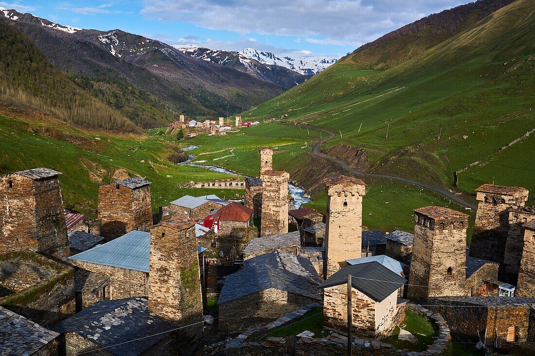 Georgien,Svaneti,Ushguli,das höchstgelegene Dorf Europas mit seinen Türmen namens Koki.