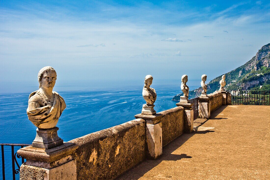 Das Belvedere, der sogenannte Terrazzo dell'lnfinito, Villa Cimbrone, Ravello, Amalfiküste, Kampanien, Italien, Europa.