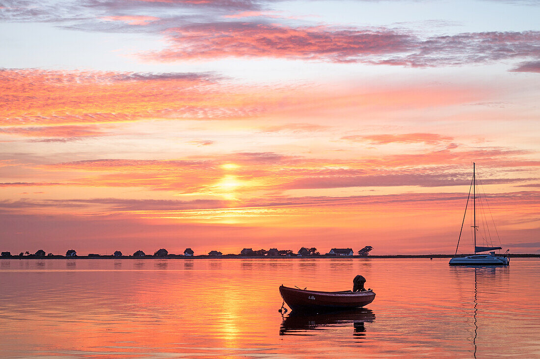 Evening mood with boats and a view of the Graswarder, Heiligenhafen, sunset, Strandhusen, Baltic Sea, Ostholstein, Schleswig-Holstein, Germany