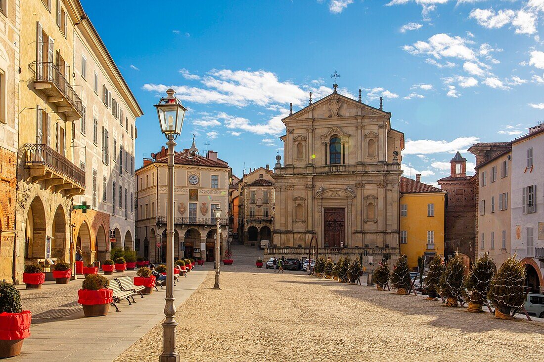 Church of San Francesco Project by Giovenale Boetto and frescoes by Andrea Pozzo, Mondovi, Cuneo, Piedmont, Italy, Europe