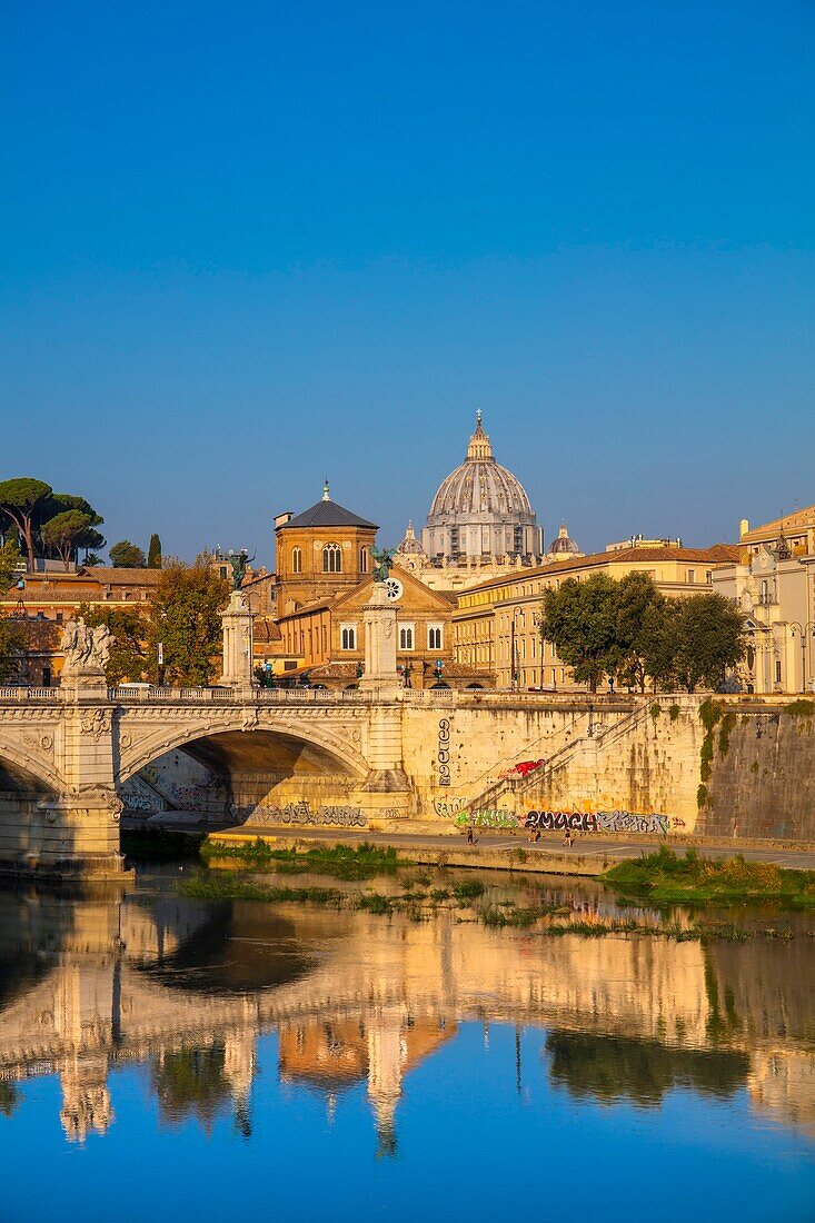 Vittorio Emanuele II Bridge over River Tiber, Rome, Lazio, Italy, Europe
