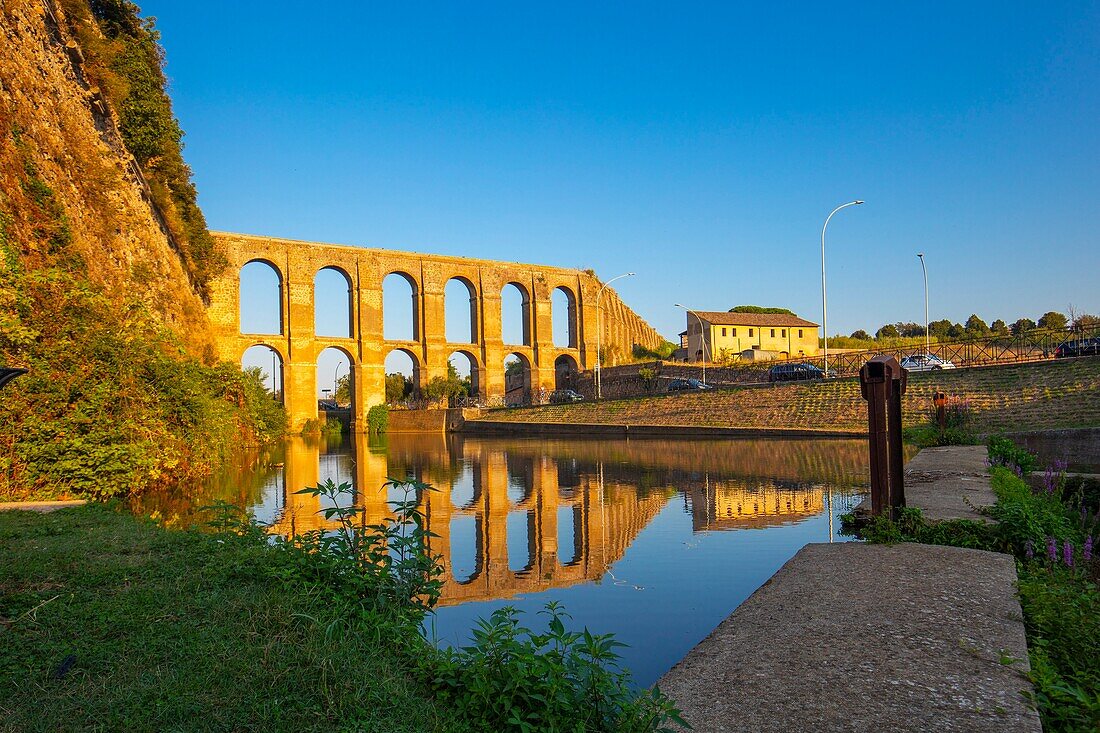 Roman Aqueduct, Nepi, Viterbo, Lazio, Italy, Europe