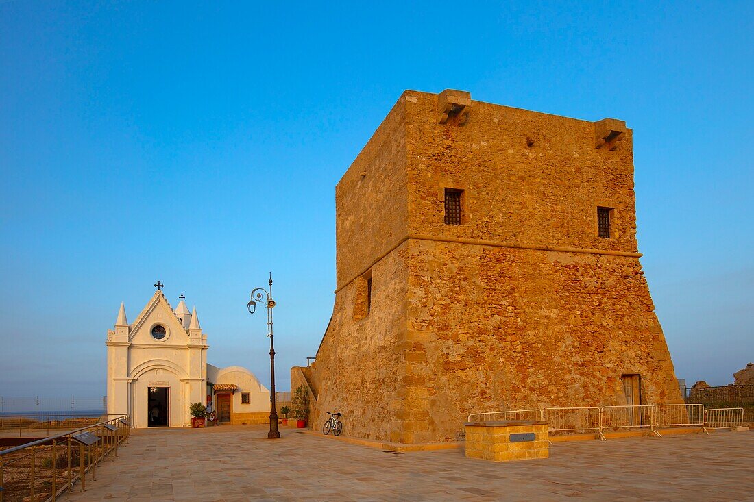 Heiligtum von Santa Maria di Capo Colonna und Torre di Nao, Capo Colonna, Crotone, Kalabrien, Italien, Europa