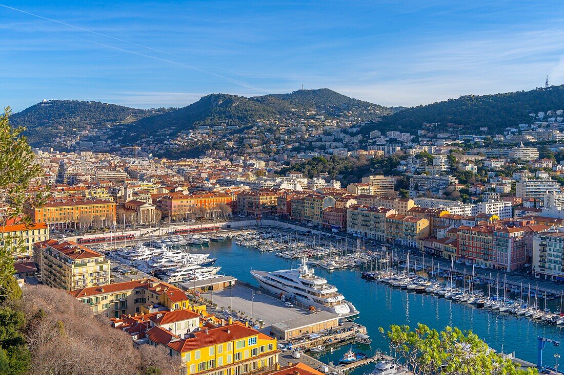 Der alte Hafen, Nizza, Alpes-Maritimes, Côte d'Azur, Provence-Alpes-Cote d'Azur, Frankreich, Mittelmeer, Europa