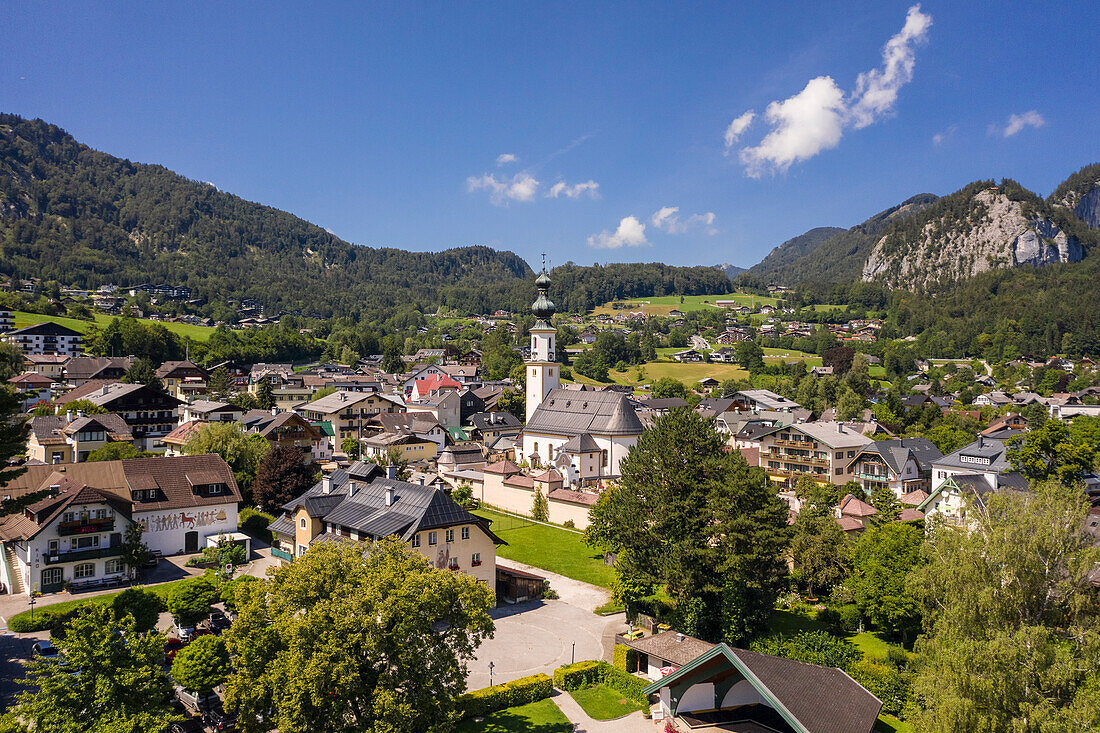 Austria, Sankt Gilgen, Town with church and mountains