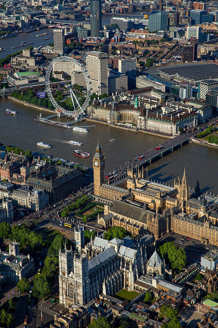 UK, London, Luftaufnahme von Westminster Abbey und Houses of Parliament