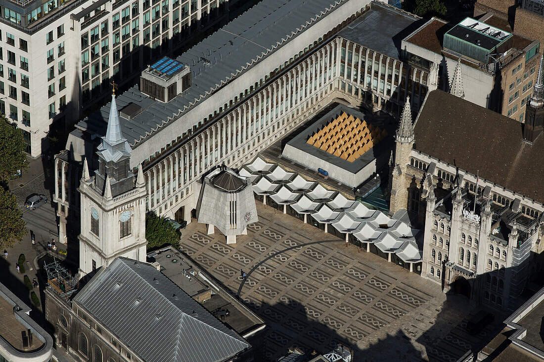 UK, London, Aerial view of Guildhall