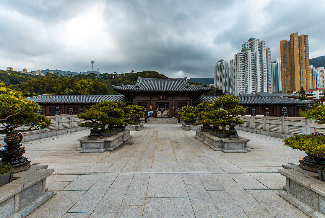 Tempelgebäude im buddhistischen Nonnenkloster Chi Lin in Hongkong