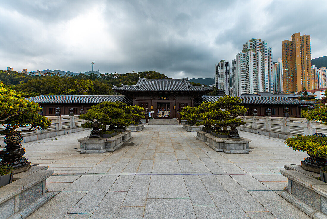 Temple building at buddhist Chi Lin nunnery in Hong Kong
