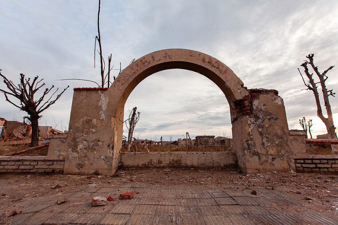 View of broken arch gate at Villa Epecuen