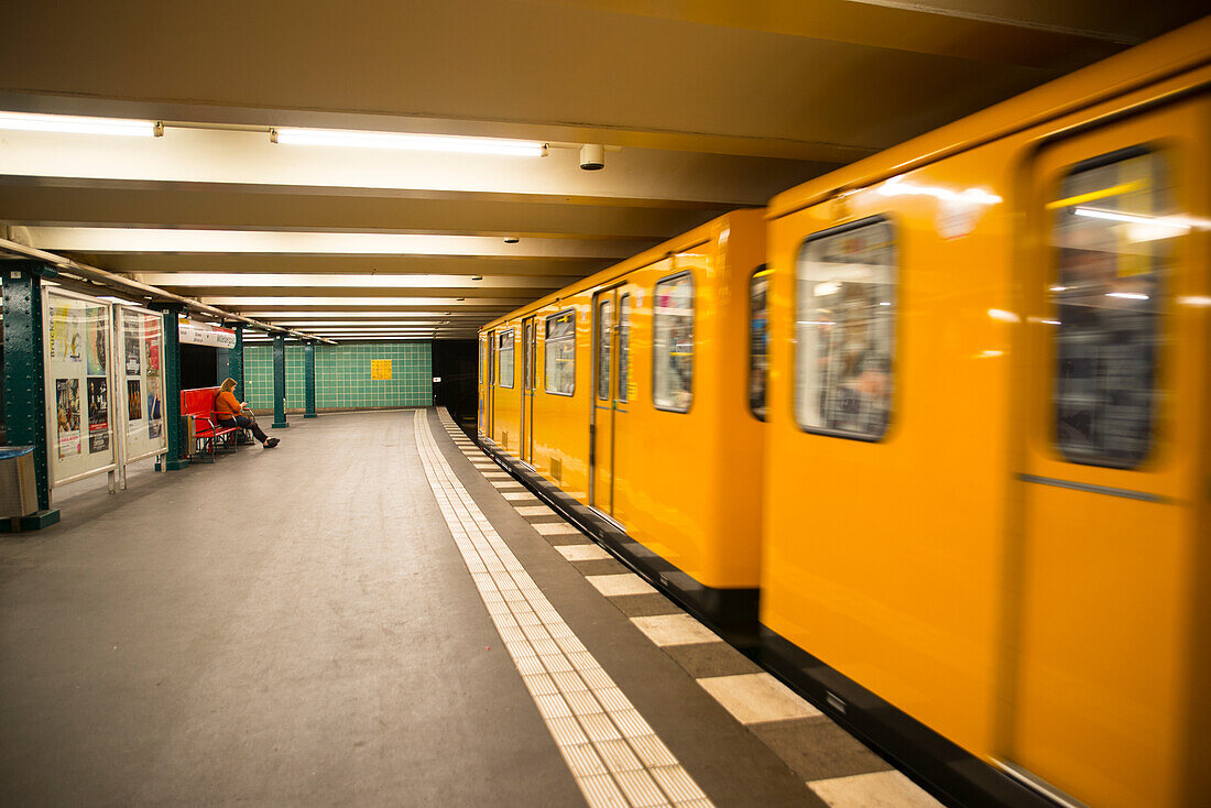 U-Bahn Berliner U-Bahn, Berlin, Deutschland, Europa