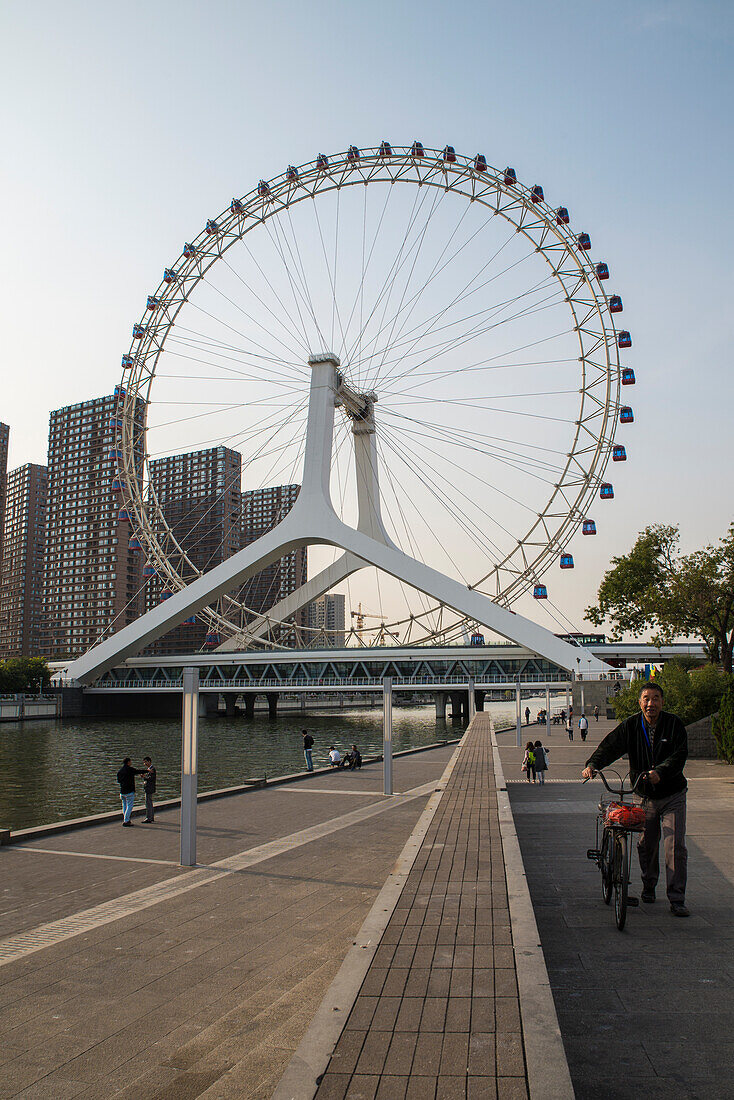 Tianjin Eye and river, Tianjin, China, Asia