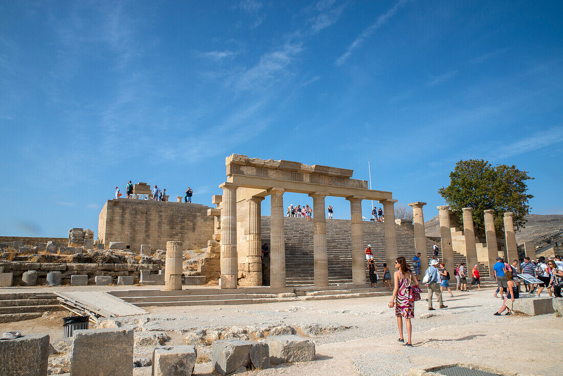 Die Akropolis von Lindos, Rhodos, Dodekanes, griechische Inseln, Griechenland, Europa