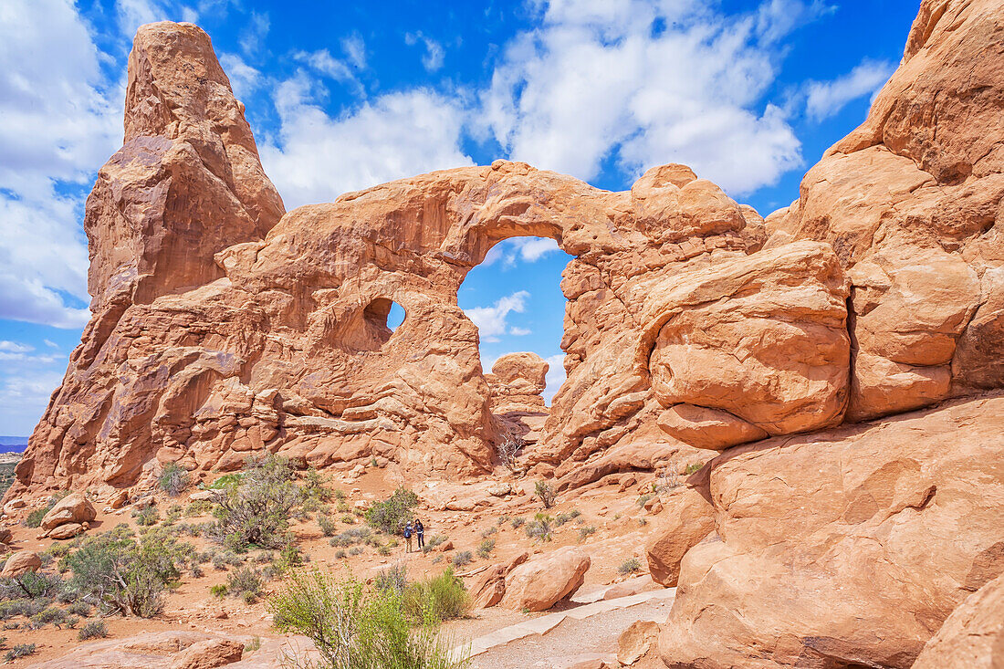 Turret Arch, Arches National Park, Moab, Utah, United States of America, North America
