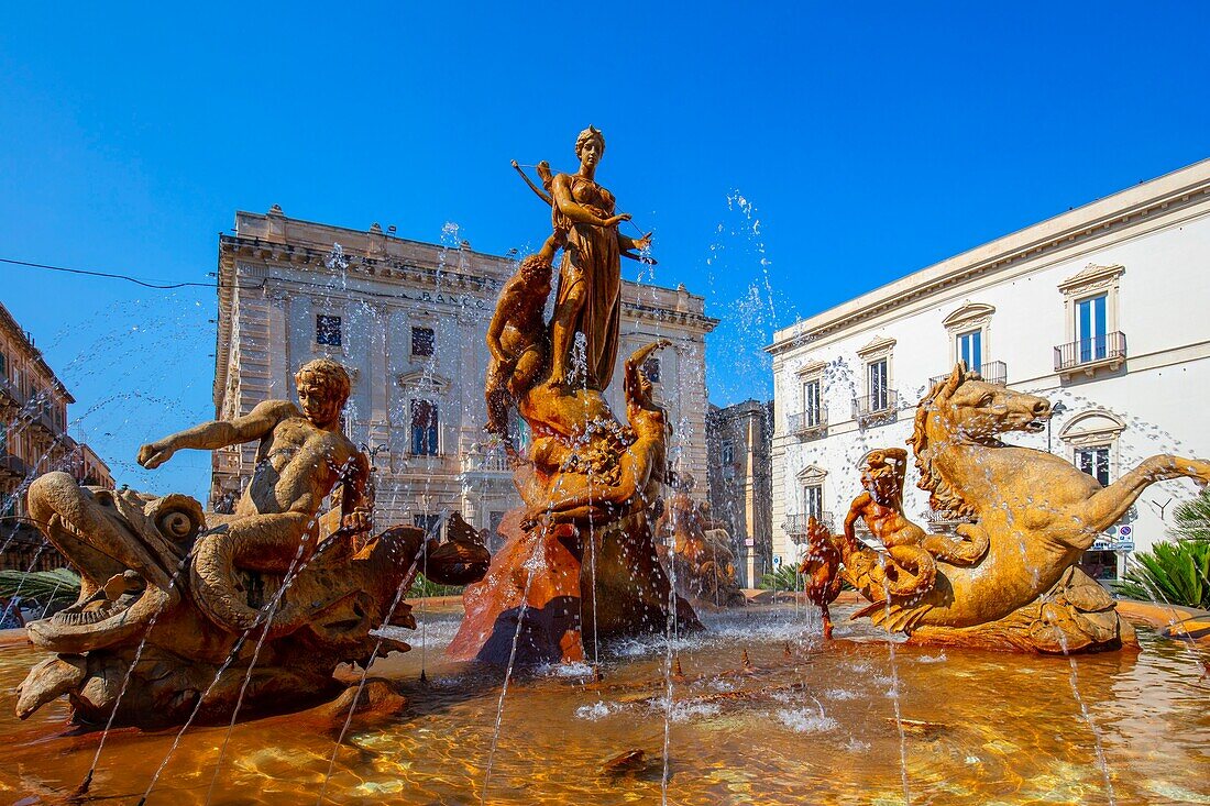 Brunnen der Diana, Ortigia, Syrakus, Sizilien, Italien, Europa