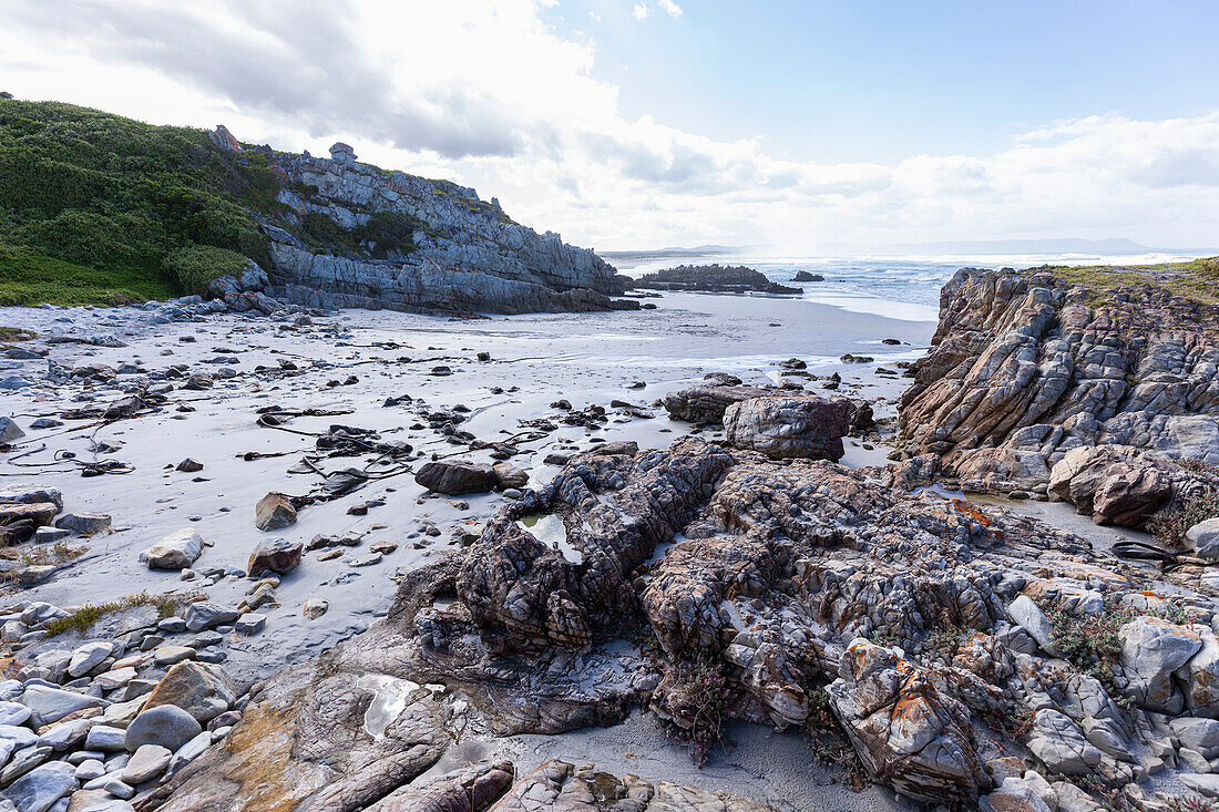 Südafrika, Hermanus, Voëlklip Beach und Atlantik