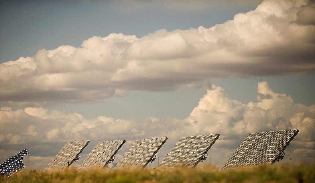 Sonnenkollektoren im Solarkraftwerk