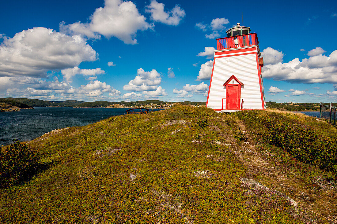 Fort Point (Admiral's Point) Lighthouse, Trinity, Bonavista Peninsula, Newfoundland, Canada, North America