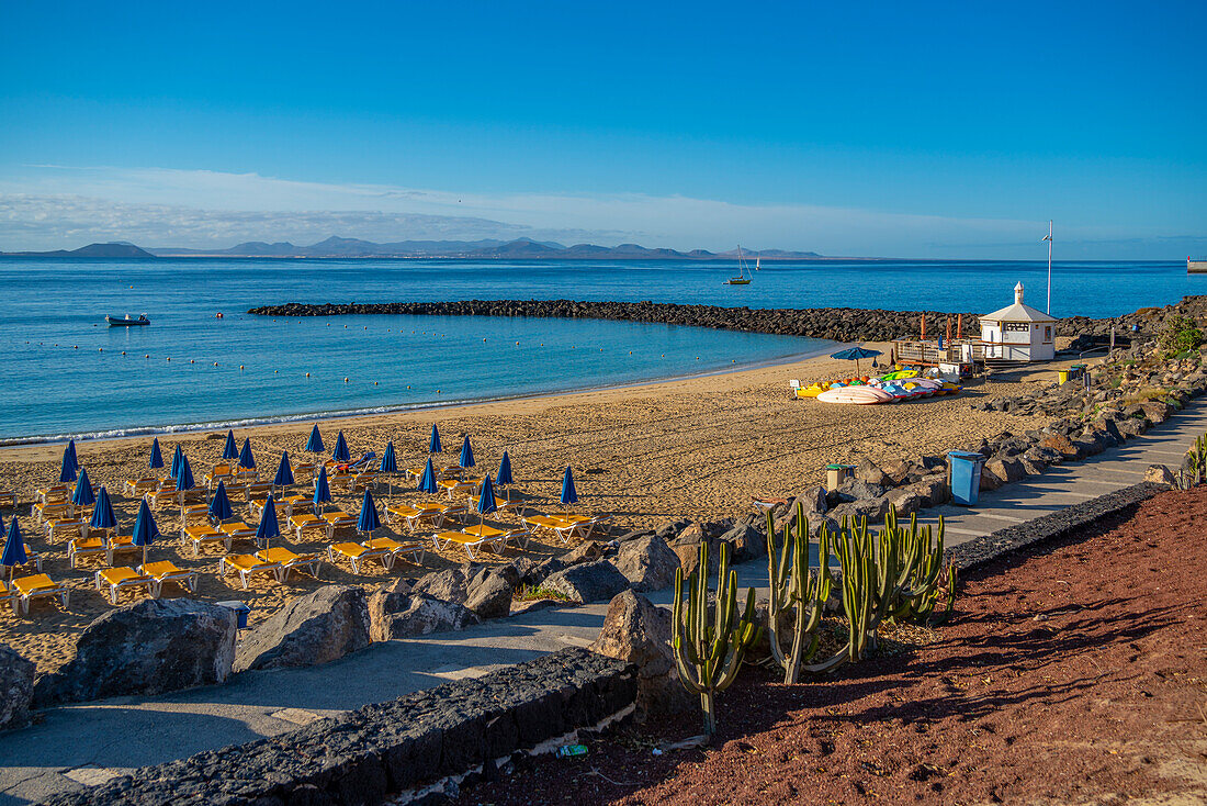 Blick auf den Strand Playa Dorada, Playa Blanca, Lanzarote, Kanarische Inseln, Spanien, Atlantik, Europa