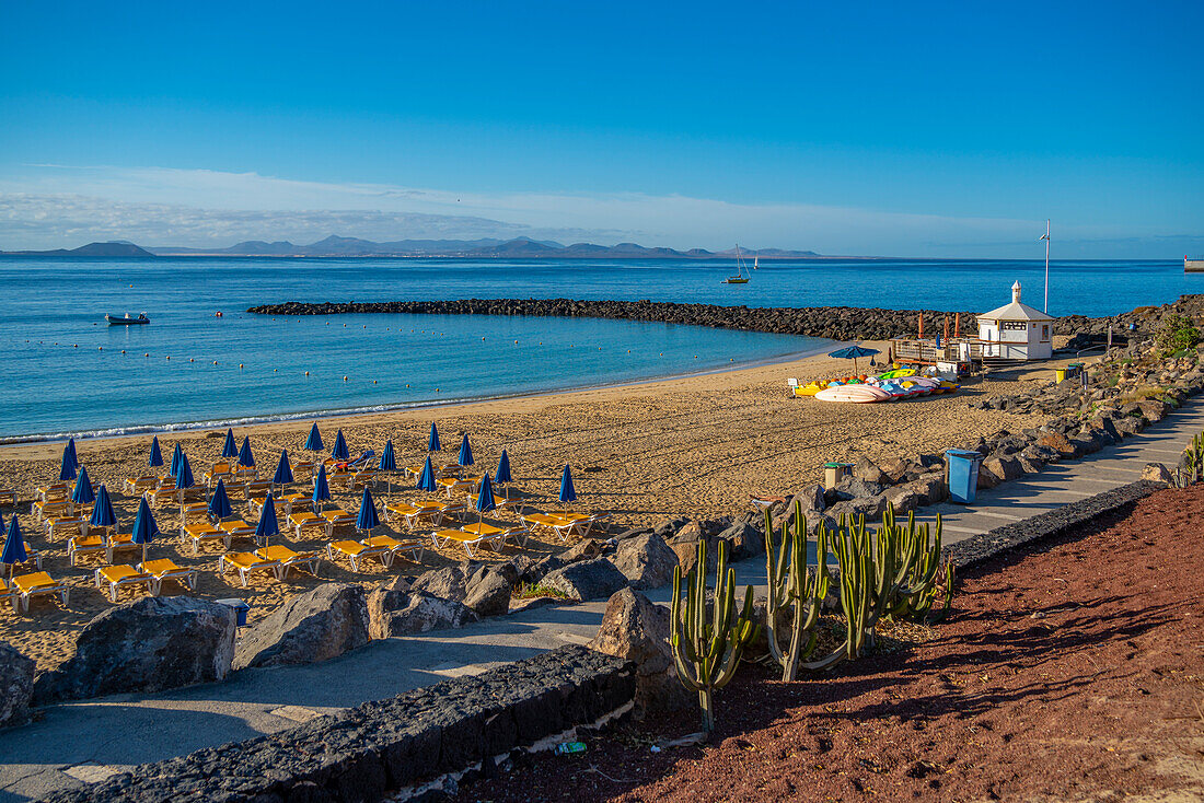 View of Playa Dorada Beach, Playa Blanca, Lanzarote, Canary Islands, Spain, Atlantic, Europe