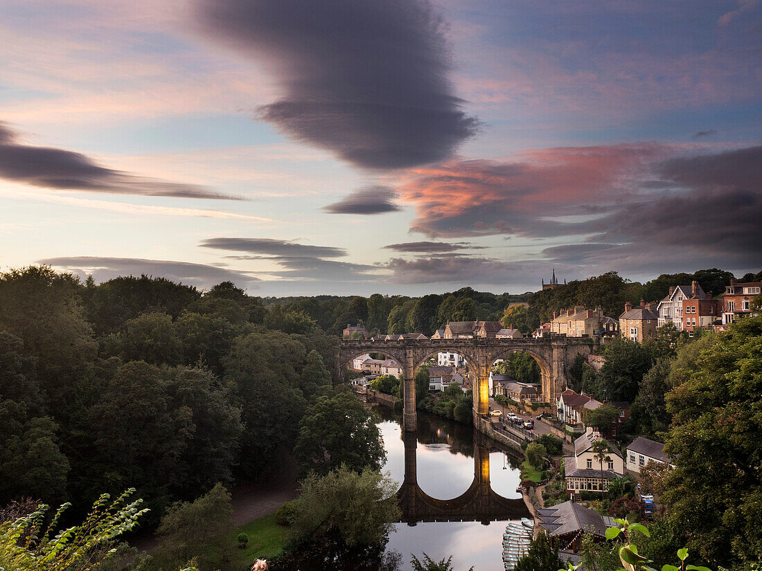 Knaresborough-Viadukt bei Sonnenuntergang, Knaresborough, Yorkshire, England, Vereinigtes Königreich, Europa