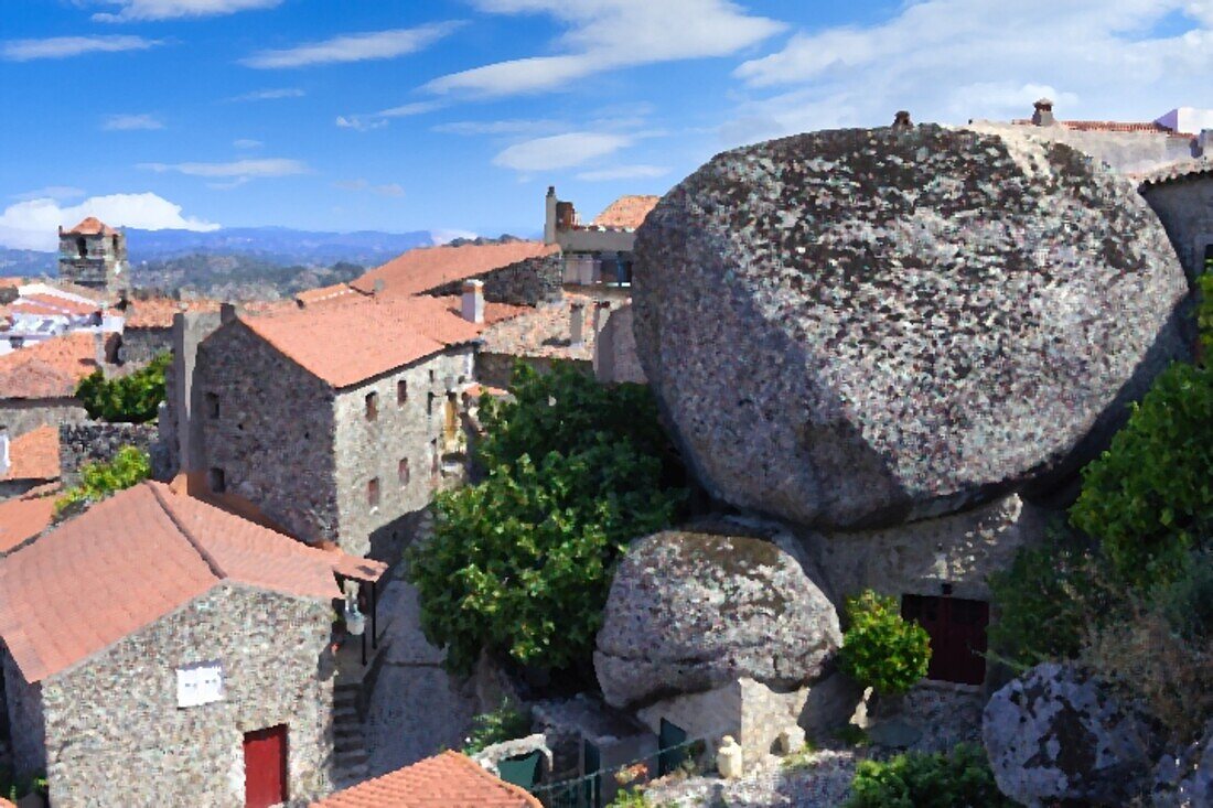 Blick über Monsanto, historisches Dorf rund um die Serra da Estrela, Bezirk Castelo Branco, Beira, Portugal, Europa