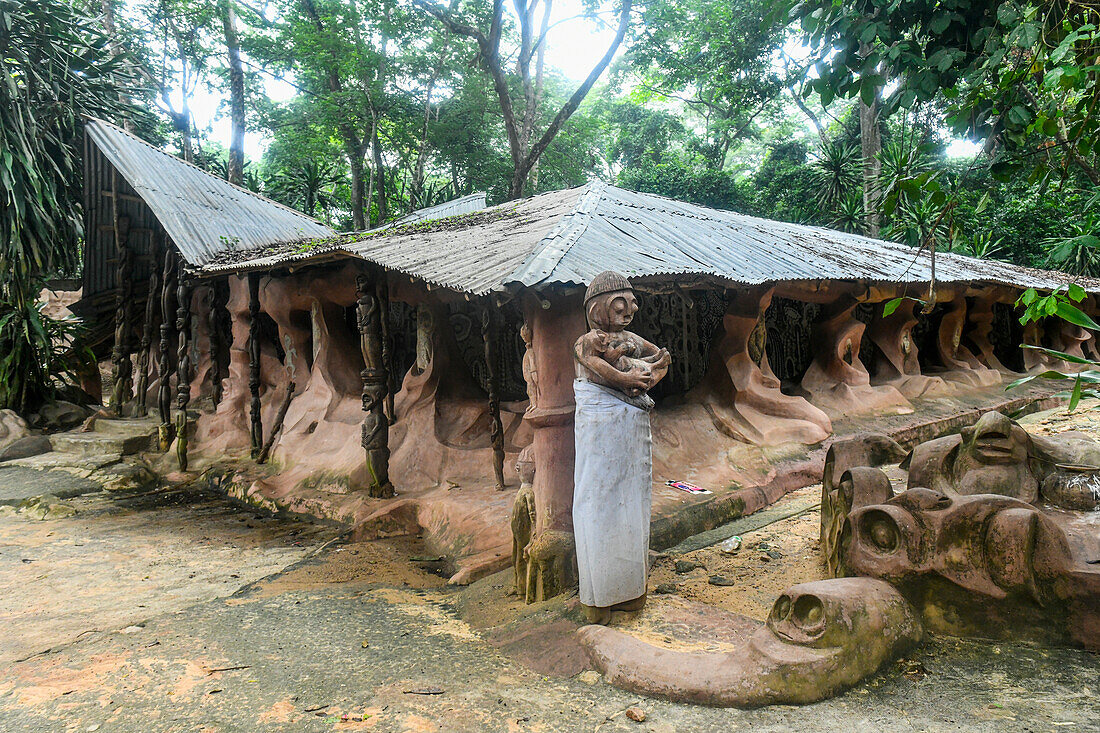 Heiliges Haus in Osun-Osogbo Sacred Grove, UNESCO-Weltkulturerbe, Bundesstaat Osun, Nigeria, Westafrika, Afrika