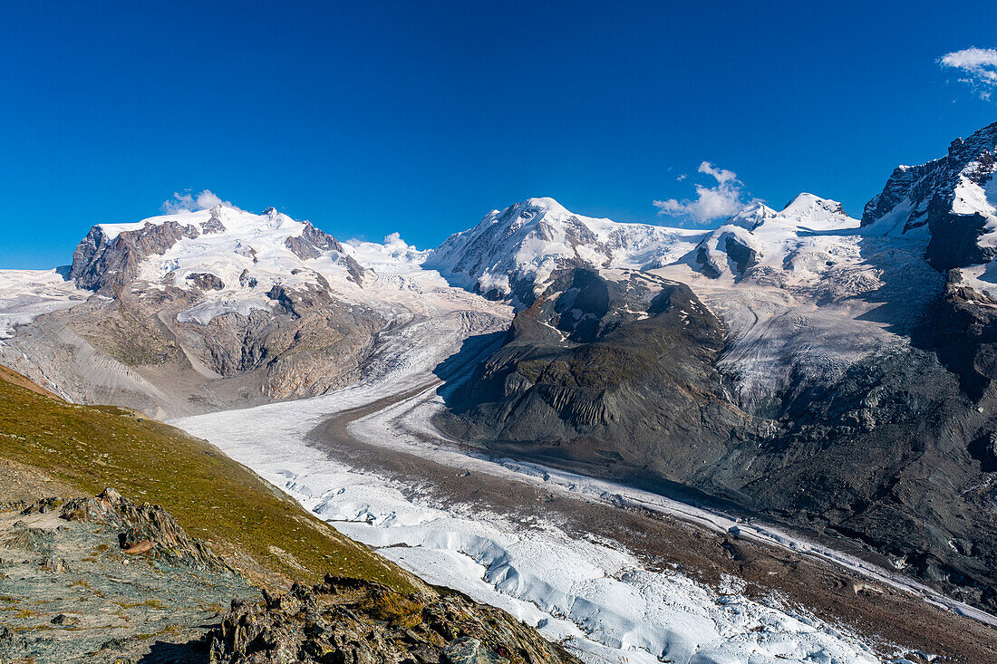 Berge und Gletscher auf den Walliser Alpen, Gornergrat, Zermatt, Wallis, Schweiz, Europa
