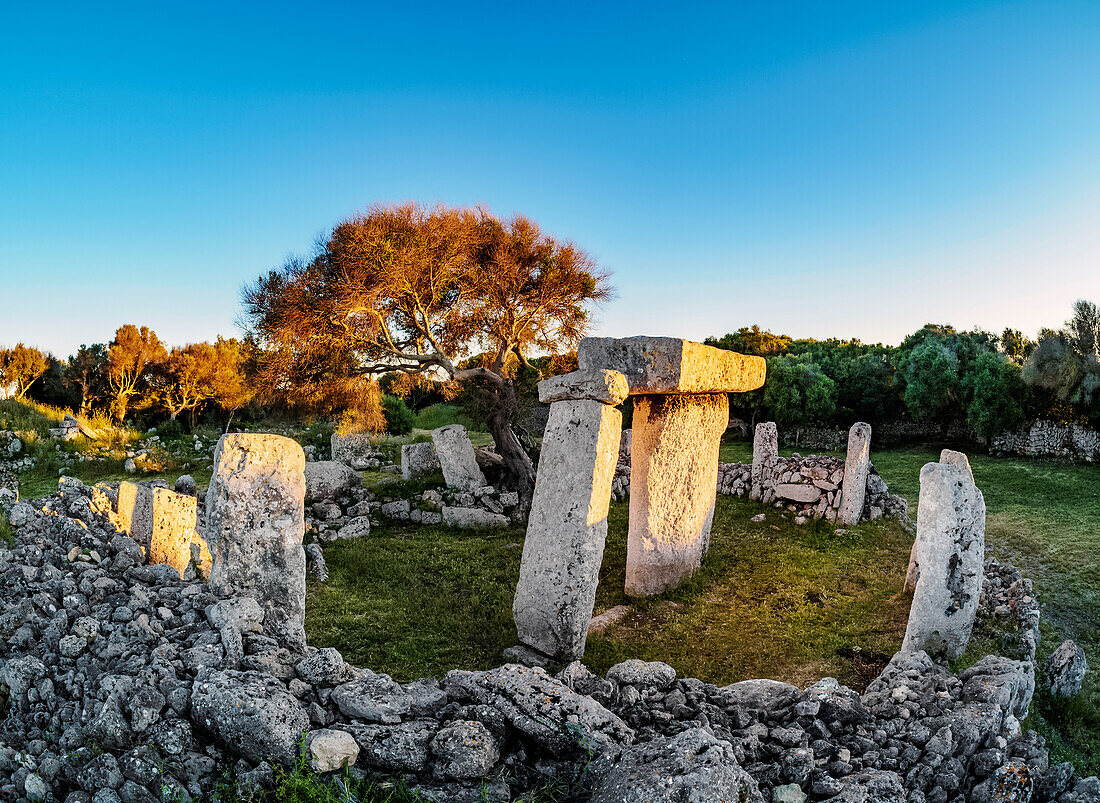 Taula at sunset, Talati de Dalt archaeological site, Menorca (Minorca), Balearic Islands, Spain, Mediterranean, Europe