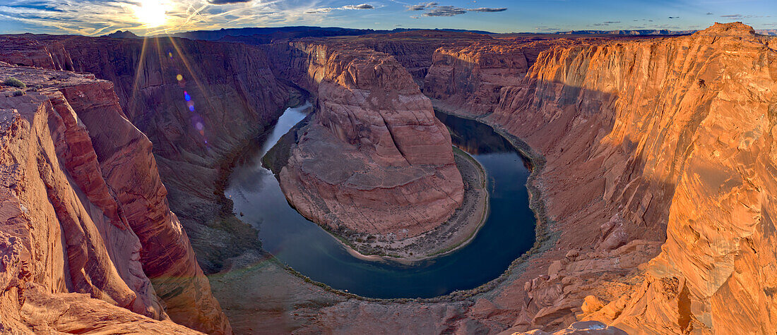 Classic view of Horseshoe Bend before sundown in the Glen Canyon Recreation Area near Page, Arizona, United States of America, North America