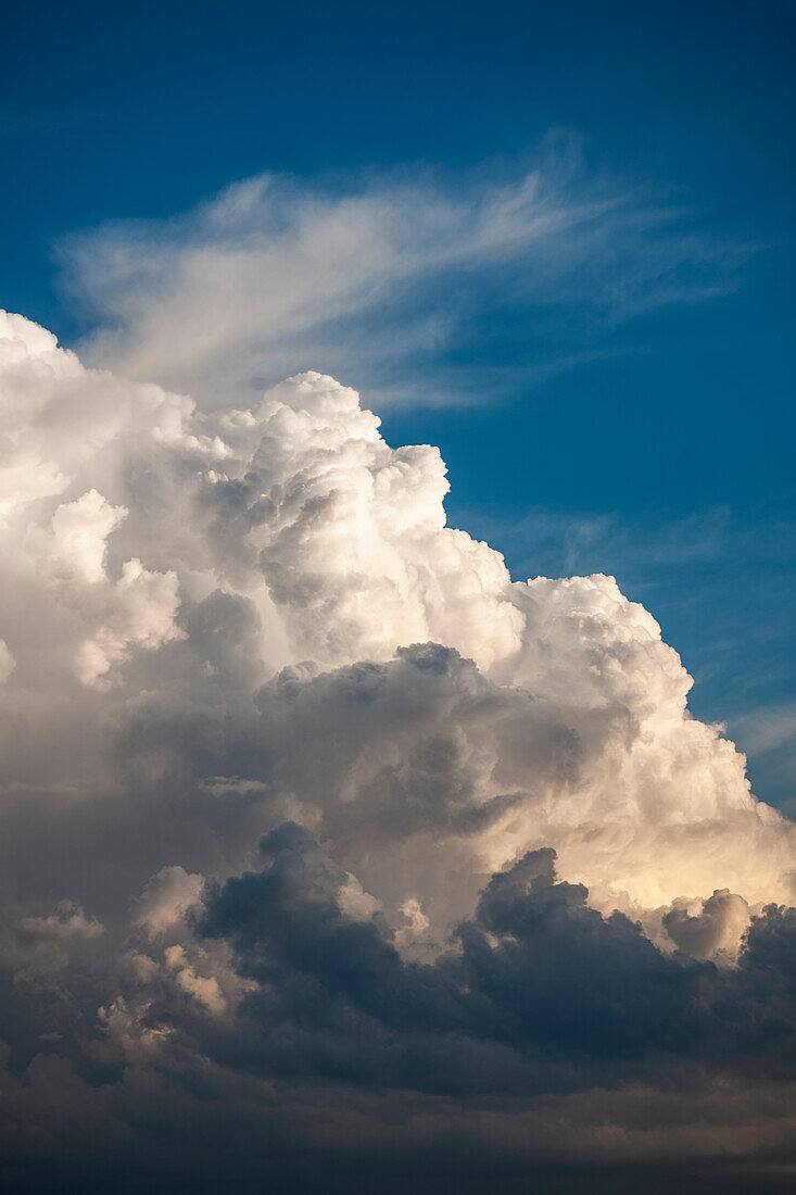 Large cumulous cloud formation