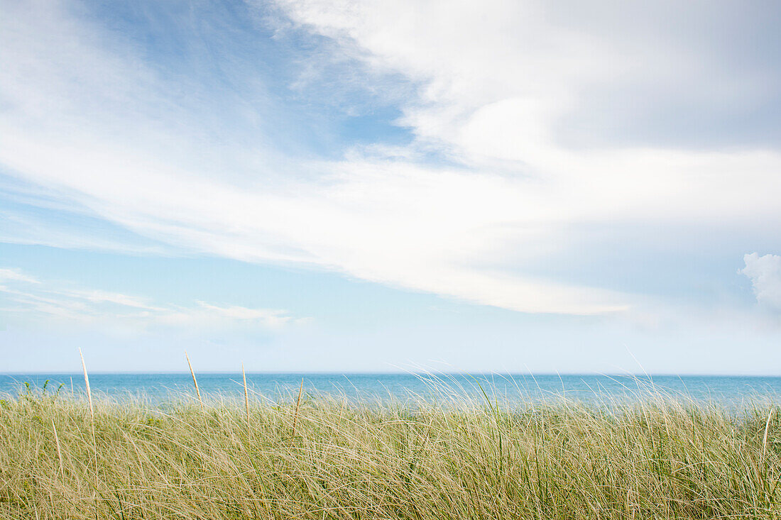 USA, Massachusetts, Cape Cod, Nantucket Island, Atlantic Ocean from dunes at Siasconset Beach