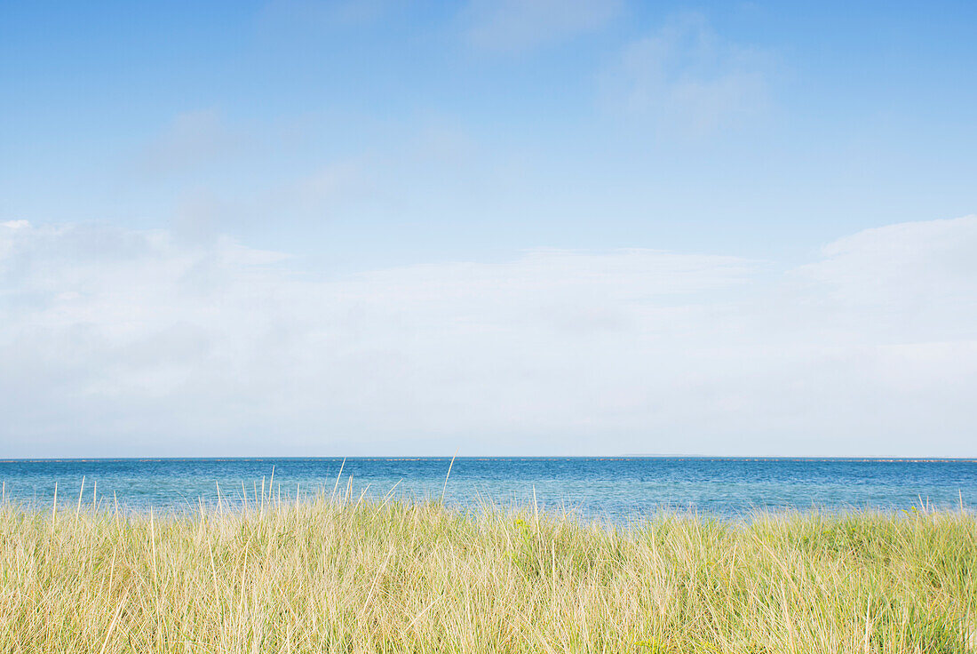 USA, Massachusetts, Cape Cod, Nantucket Island, Nantucket Sound von Dünen am Strand von Madaket