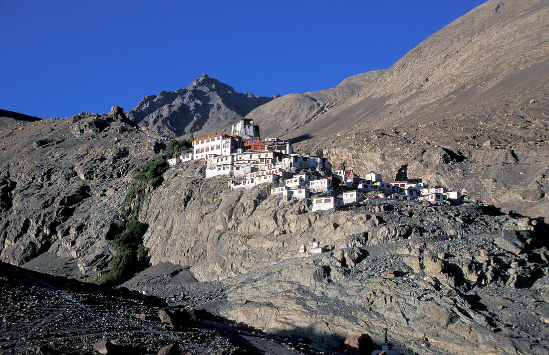 India, Ladakh, Leh District, Lamayuru, Landscape with Buddhist Lamayuru Monastery in Himalayas