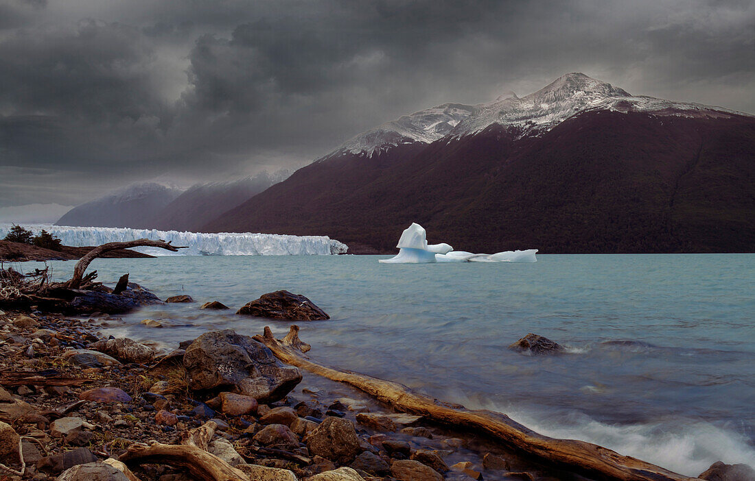 South America. Argentina.  Santa Cruz Province. Patagonia.  Glaciers National Park (Parque Nacional de los Glaciars) Andes Mountains. Lake Argentino. Glacier Perito Moreno