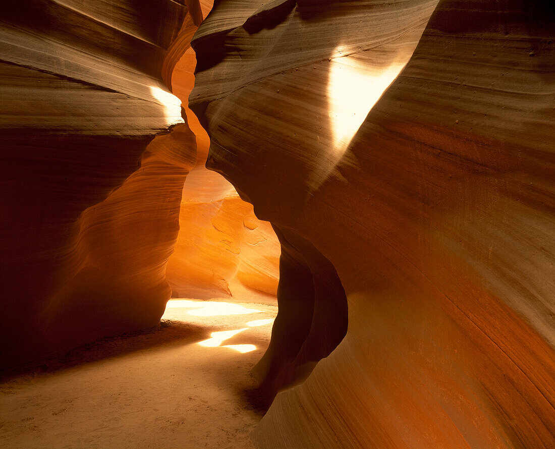 Arizona, Page, Sunlight in Antelope Canyon