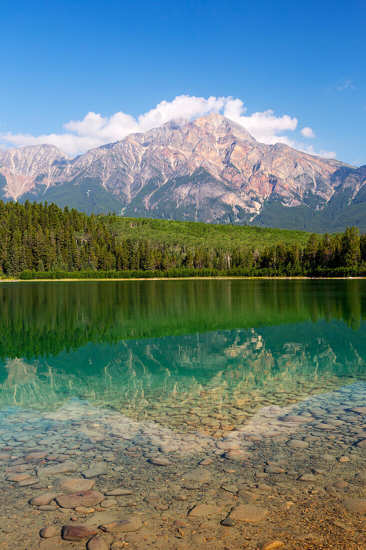 Canada, Alberta, Jasper National Park, Pyramid Mountain and Patricia Lake