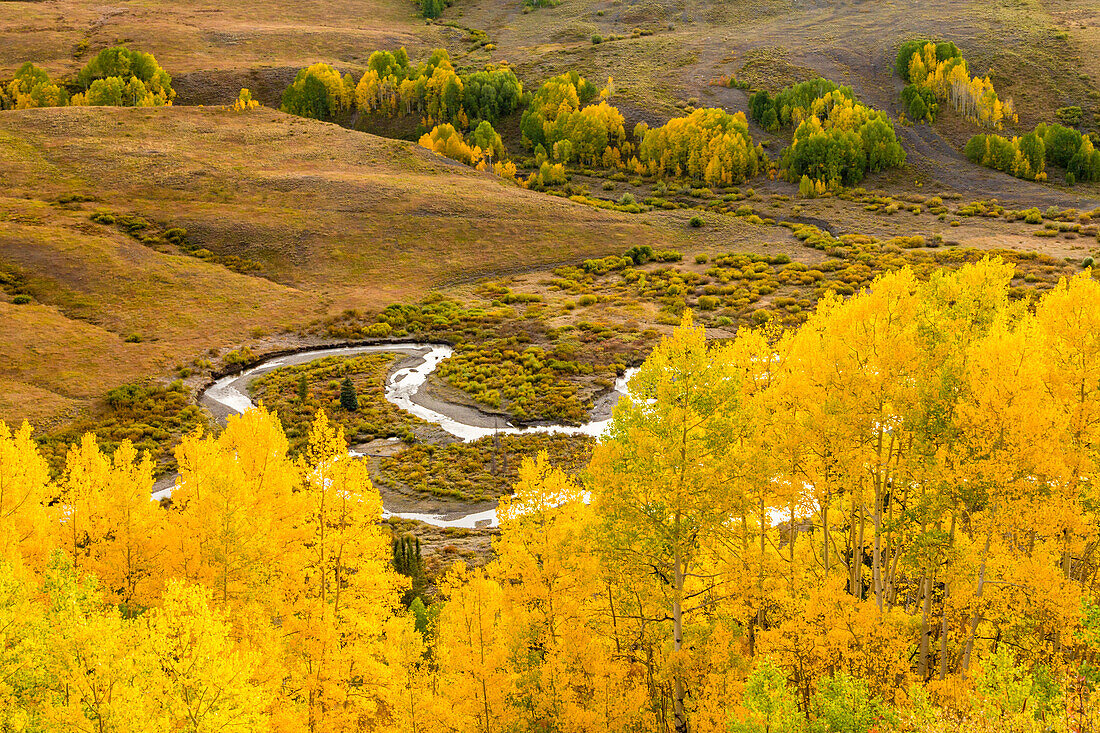 USA, Colorado, Gunnison National Forest. East River autumn landscape