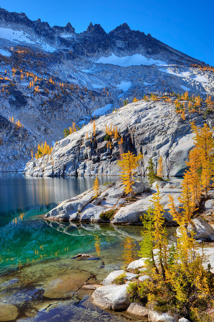 WA, Alpine Lakes Wilderness, Enchantment Lakes, Leprechaun Lake